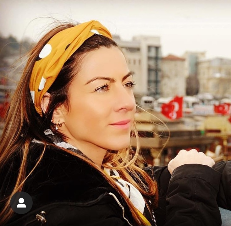 professional female guide in istanbul